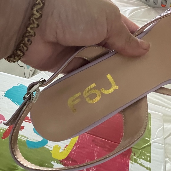 BNWT in box, lavender lilac sandals with gemstone heels! - Picture 2 of 5